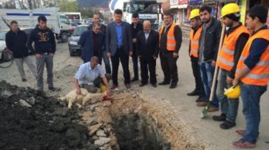 Kuzuluk Beldesinde Kanalizasyon &Ccedil;alışmaları Başladı