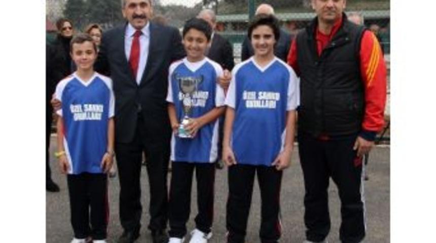 &Ouml;zel Sanko Ortaokulu Teniste İl Şampiyonu Oldu