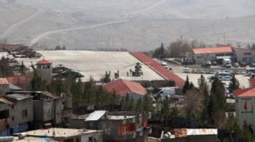 Mayın Patlaması Sonucu Şehit Olan Uzman &Ccedil;avuş Memleketine Uğurlandı