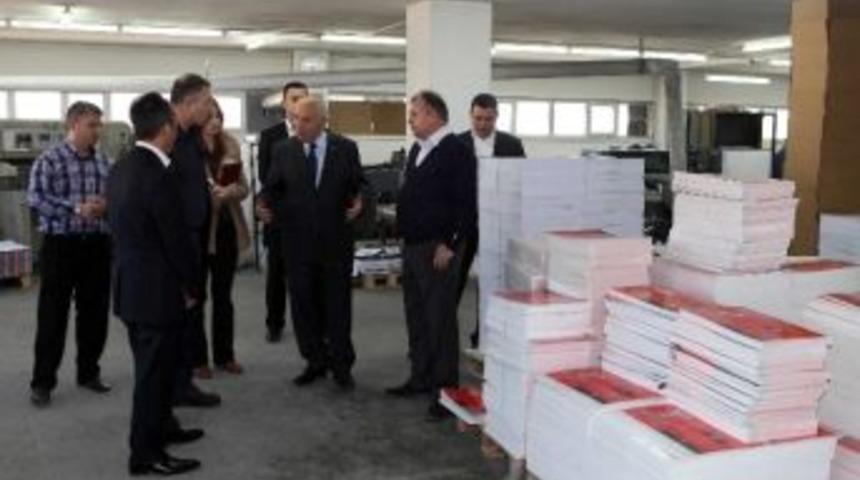 Yaşar, Matbaacılarla Buluştu