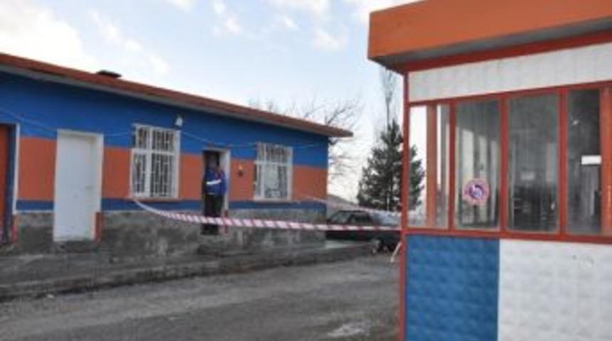 Akaryakıt İstasyonu &Ccedil;alışanına Gasp