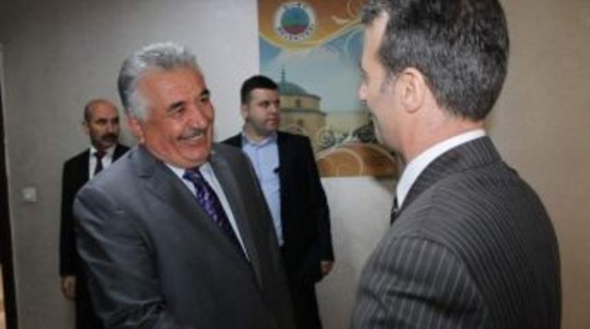 Siirt Emniyet M&uuml;d&uuml;r&uuml; &Ouml;zkan Belediyeyi Ziyaret Etti