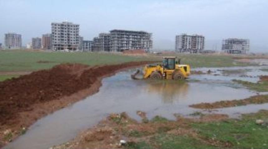 Mardin'de İ&ccedil;me Suyu Borusu Patladı