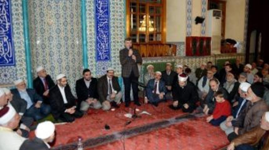 Tahir B&uuml;y&uuml;kk&ouml;r&uuml;k&ccedil;&uuml; Hocaefendi Vefatının 3. Yılında Anıldı