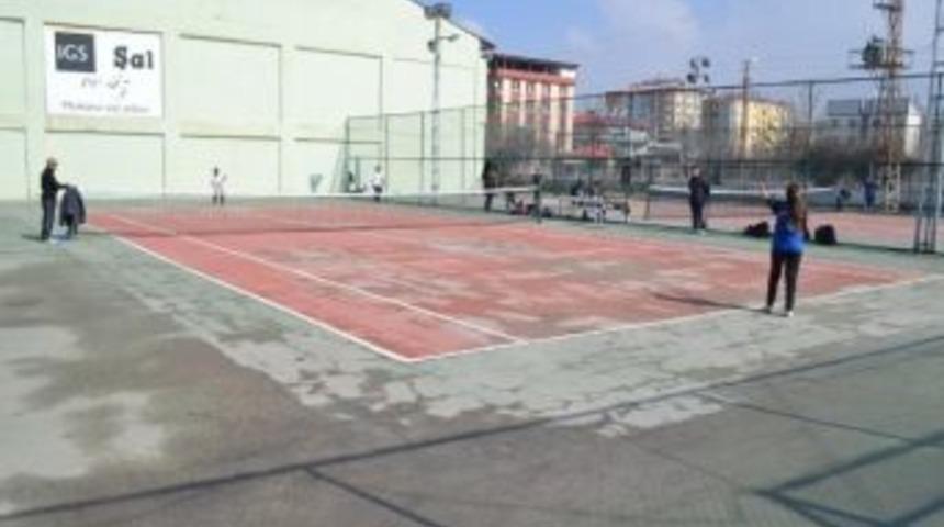 Okul Sporları Tenis M&uuml;sabakaları Sona Erdi