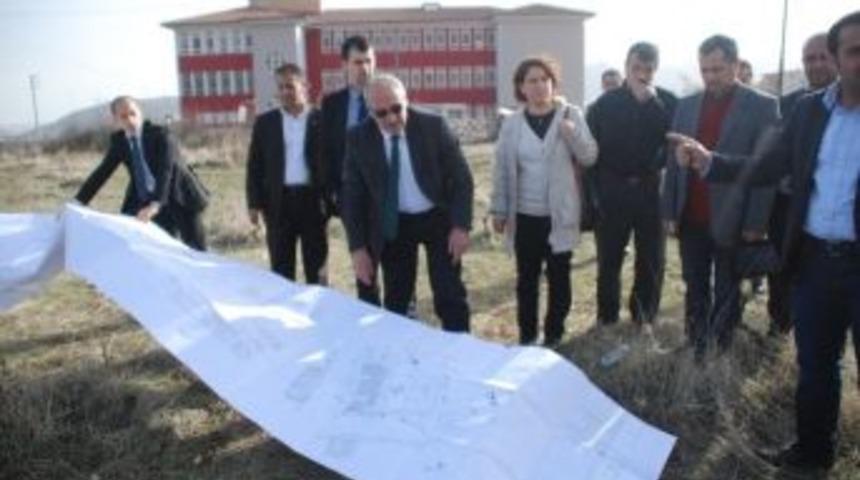 Kaymakam Sarı'dan İmam Hatip Lisesi A&ccedil;ıklaması