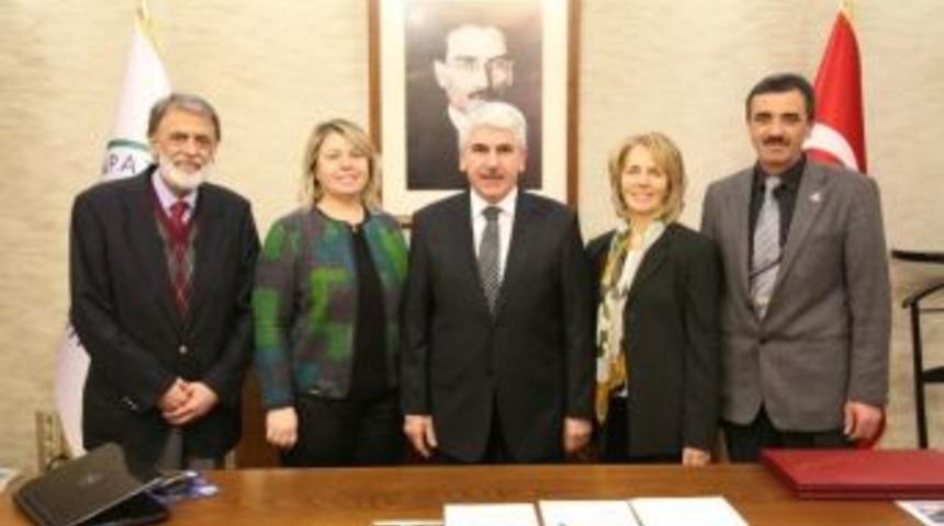 Eskişehir Mevlevihanesi K&uuml;lt&uuml;r Derneği Başkan Sakallı&rsquo;yı Ziyaret Etti