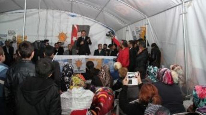 &Ccedil;akır, Bostanbaşı Beldesi&rsquo;nde Vatandaşlarla Bir Araya Geldi