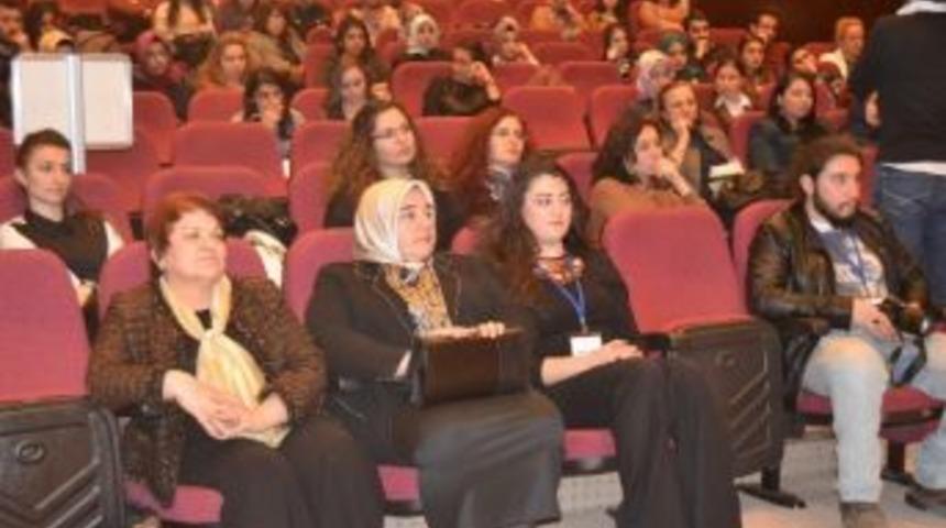 Er&uuml;'de 't&uuml;rkiye'de Kadın Hareketleri Ve Sivil Toplum' Konferansı