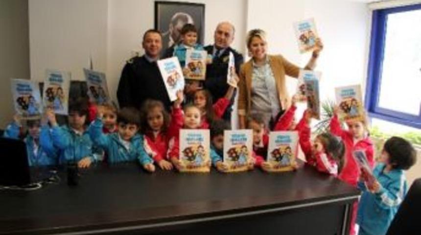 Minik &Ouml;ğrencilerden Konyaaltı İl&ccedil;e Emniyeti&rsquo;ne Ziyaret