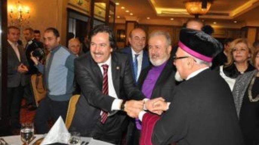 Ak Partili Mukadder Başeğmez: &ldquo;aşktan Anlayın Yeter&rdquo;