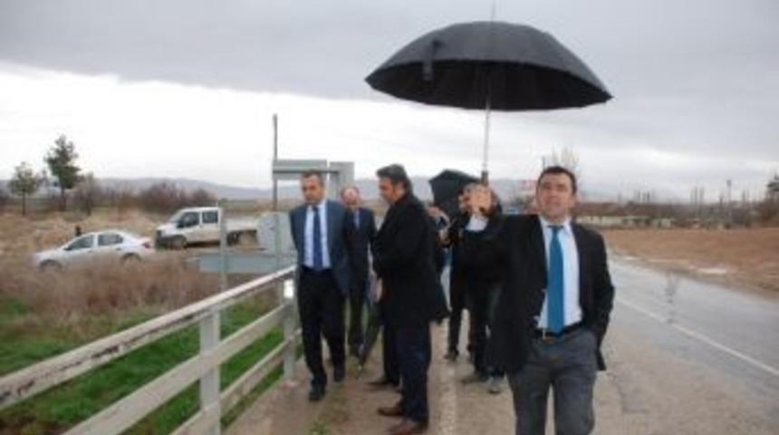 Vali Demir&rsquo;den &Ccedil;ivril-uşak Karayolu&rsquo;nda İnceleme