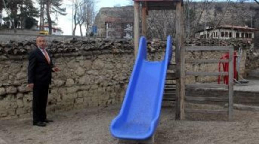 Yerel Se&ccedil;imlere Doğru