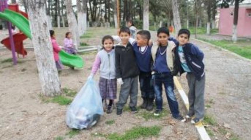 Minik &Ccedil;evreciler İş Başında