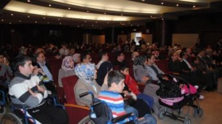 Fatihli Engellilere Onlıne Eğitim Desteği Y&uuml;z G&uuml;ld&uuml;rd&uuml;