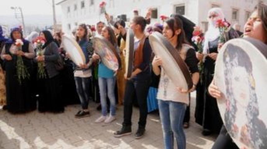 Cizre&rsquo;de 8 Mart D&uuml;nya Kadınlar G&uuml;n&uuml; Kutlamaları