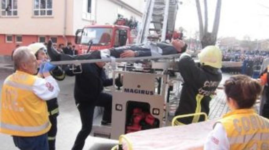 &Ccedil;orum'da Yangın Ve Deprem Tatbikatı