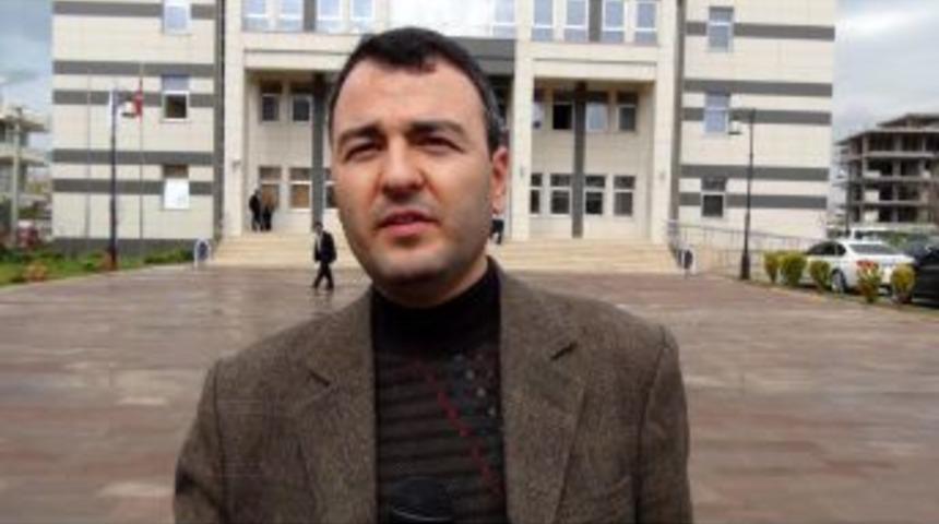 Belediye Başkanı Ve Yardımcısının Makam Eşyaları Icrayla Satıldı