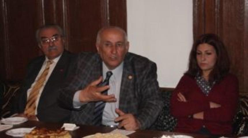 Yıldırım, Gen&ccedil; İşadamlarıyla Bir Araya Geldi