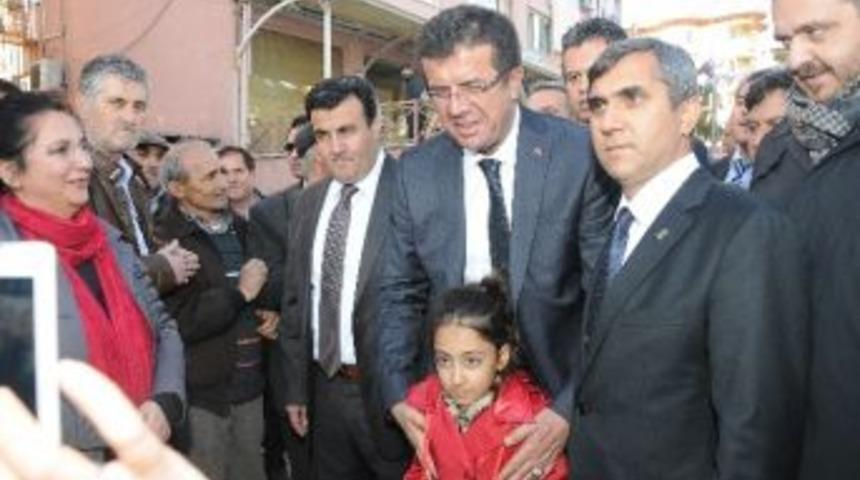 Bakan Zeybekci &ldquo;kerimoğlu Zeybeği&rdquo; Oynayacak