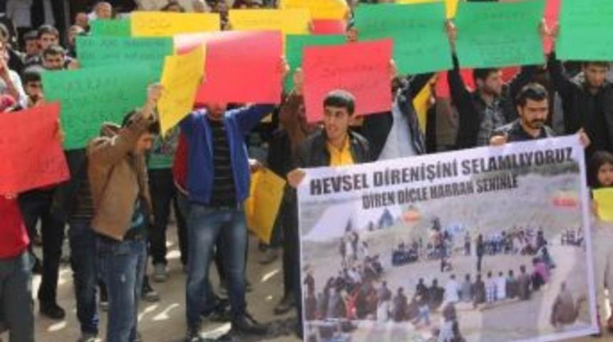 &Uuml;niversite &Ouml;ğrencilerden Eylem