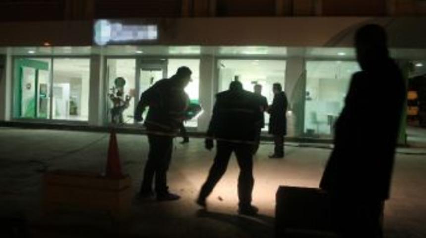 Başkent&rsquo;te Banka Şubesine Molotoflu Saldırı