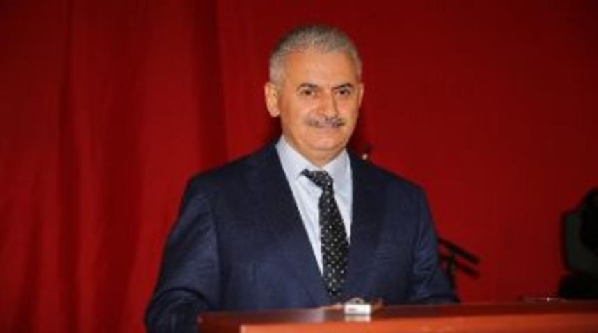 Milli Savunma Bakanı İsmet Yılmaz Binali Yıldırım İ&ccedil;in 'vicdan' Dedi