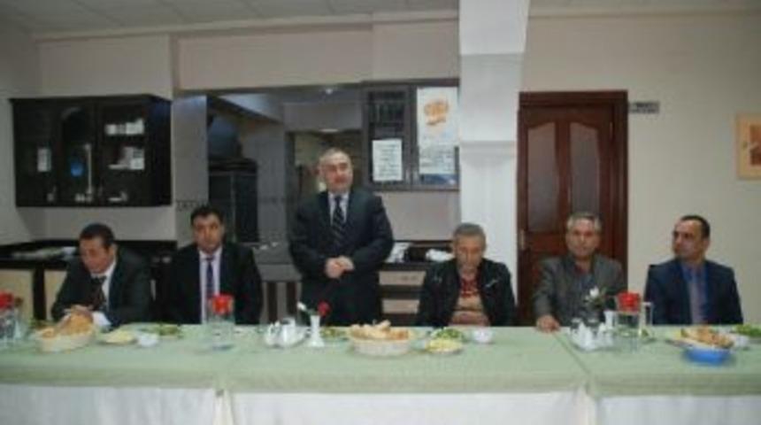 Silifkeli Muhtarlardan Birlik Beraberlik Yemeği