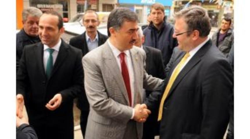 Hamarat: &ldquo;yolsuzluk Kılıfı İle T&uuml;rkiye&rsquo;ye Darbe Vurulmaya &Ccedil;alışılıyor"