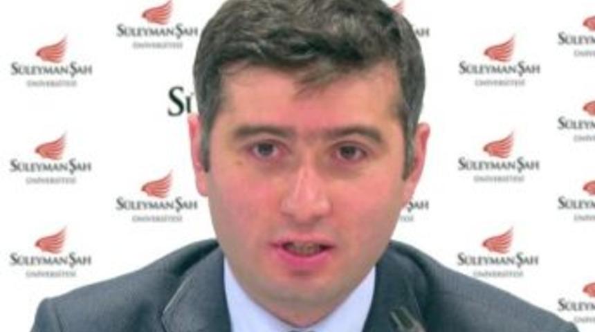 Do&ccedil;. Dr. Macit: "kredi Kartında Taksit Sınırlaması B&uuml;y&uuml;meyi Etkiler. Hedef Cari A&ccedil;ığı D&uuml;ş&uuml;rmek"