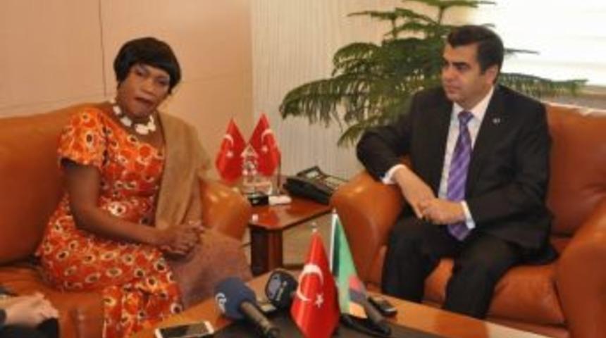 Zambiya B&uuml;y&uuml;kel&ccedil;isi Kayseri Valisi Orhan D&uuml;zg&uuml;n'&uuml; Ziyaret Etti