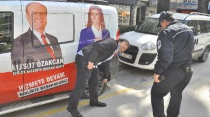 Başkan &Ccedil;er&ccedil;ioğlu&rsquo;na Se&ccedil;im Aracına Saldırı