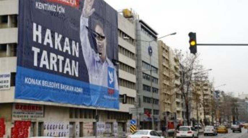 Hakan Tartan&rsquo;ın Afiş İsyanı