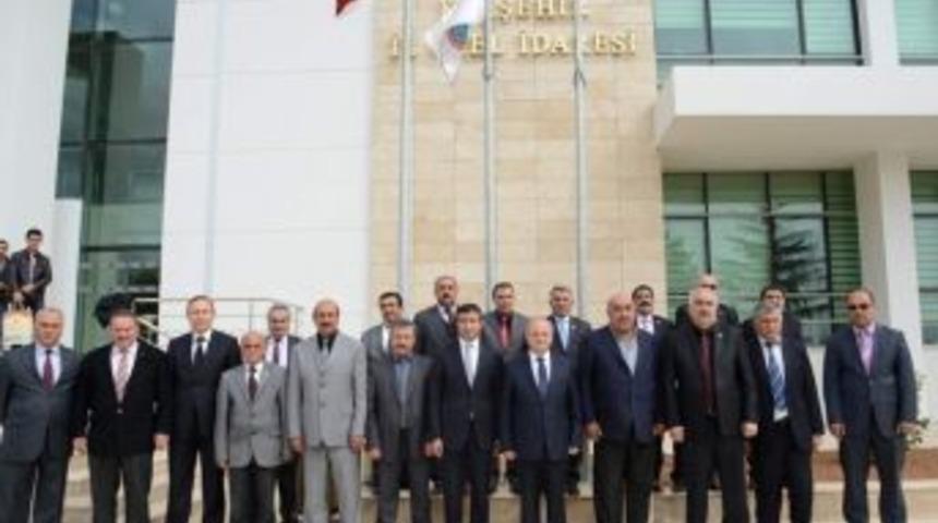Vali &Ouml;zdemir &Ccedil;akacak İl Genel Meclisi Toplantısına Katıldı