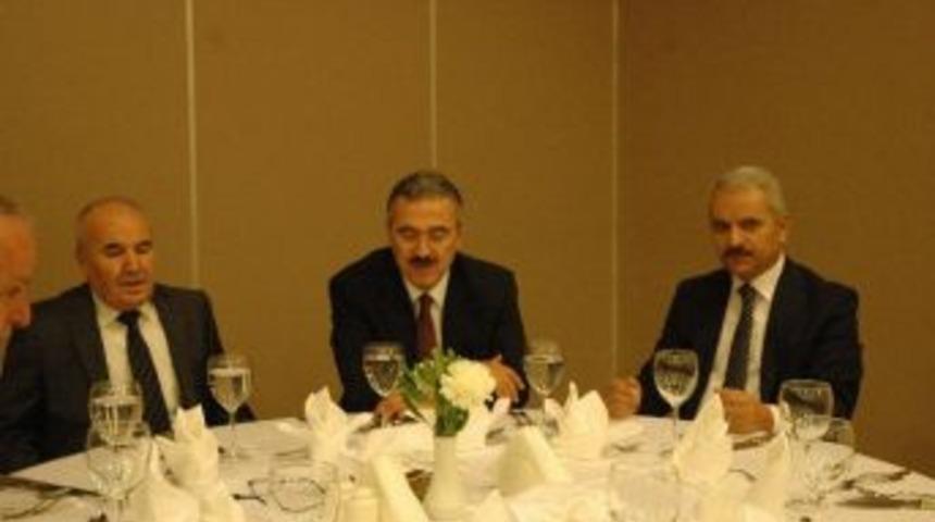 Aydın Valisi Ayyıldız&rsquo;dan İl Genel Meclisi &Uuml;yelerine Veda Yemeği