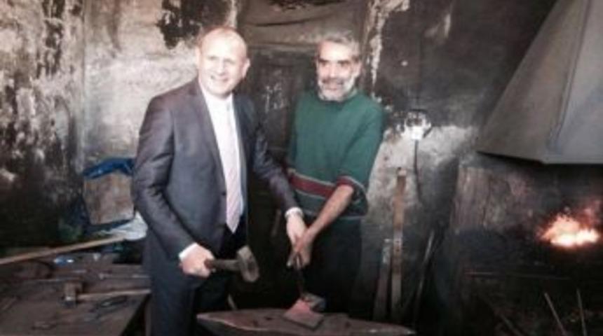 D&uuml;zce Belediye Başkan Adayı Keleş Demir D&ouml;vd&uuml;