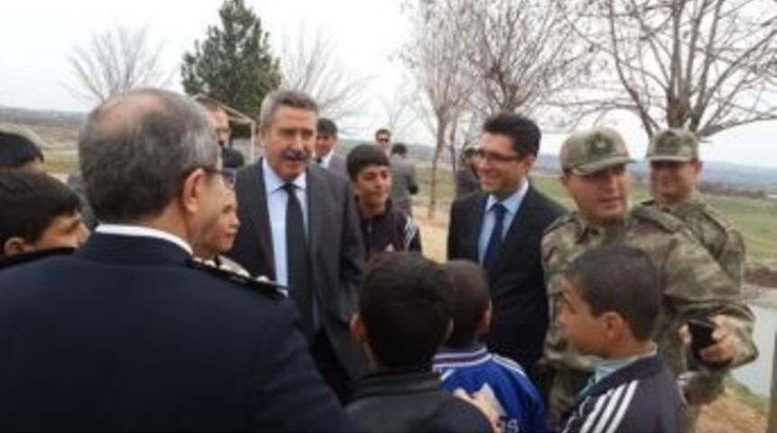 Vali Kıra&ccedil;, Malabadi K&ouml;pr&uuml;s&uuml;'nde İncelemelerde Bulundu