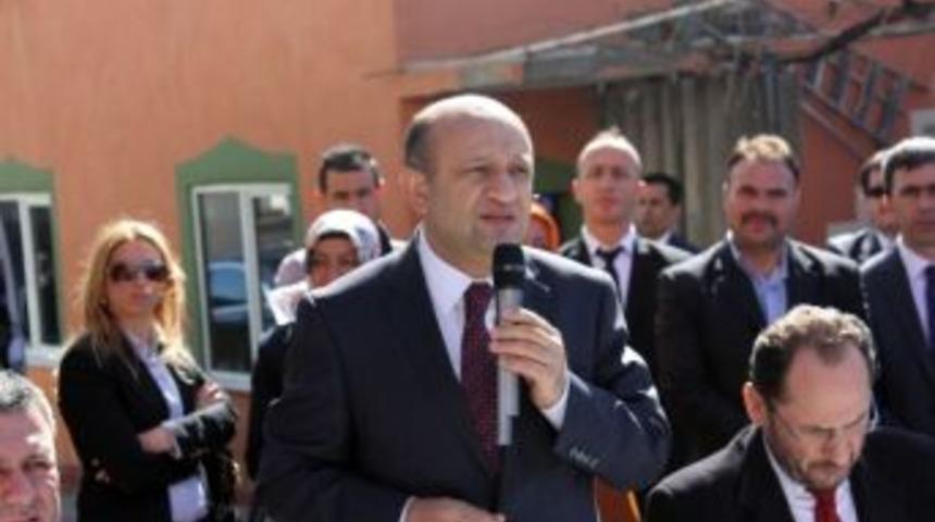 Işık: "milleti Başbakan'dan Uzaklaştırmak İstiyorlar"