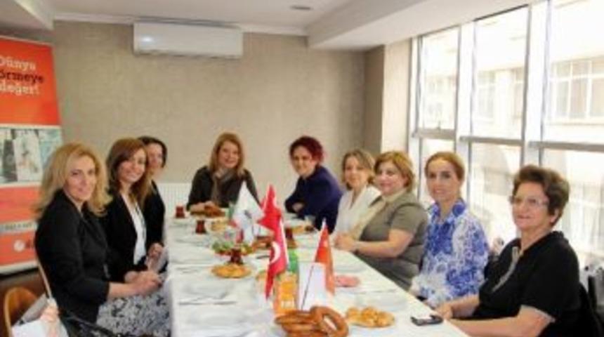 D&uuml;nyag&ouml;z Kadınları Unutmadı