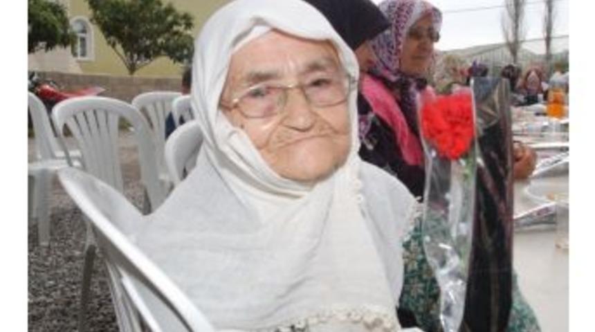 102 Yaşındaki &Uuml;mm&uuml; Nineden Kadınlara Tavsiye
