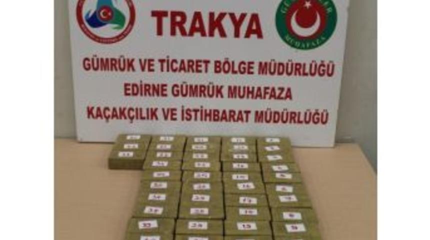 Otomobilin Bagajından 11 Kilo Eroin &Ccedil;ıktı