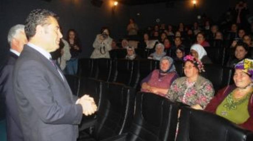 80 Yaşından Sonra Sinemayla Buluştular