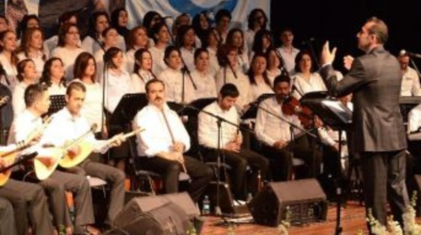 &Ouml;zay G&ouml;nl&uuml;m Denizli&rsquo;de Anıldı