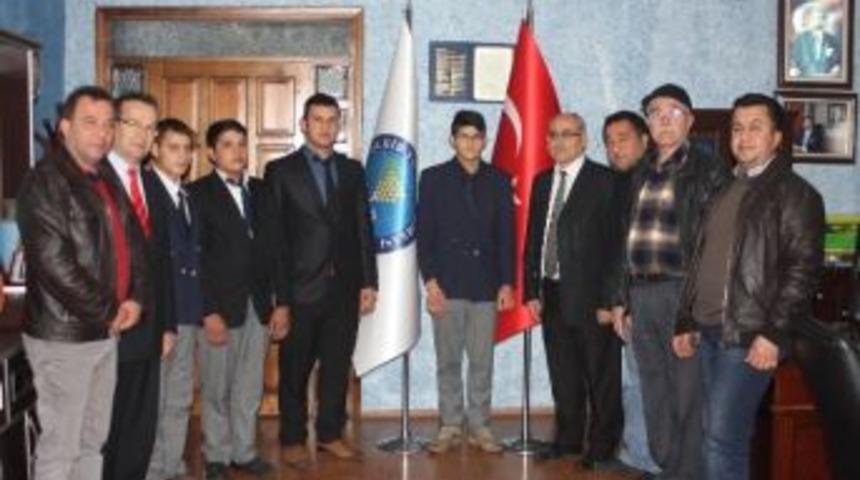 Alaşehir&rsquo;de &Ouml;ğrenciler Avrupa Yolcusu