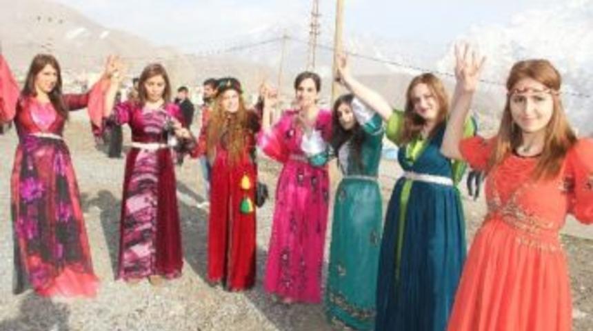 C&ouml;der&rsquo;den 8 Mart Ş&ouml;leni