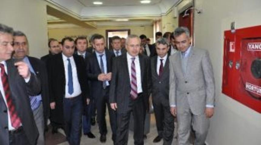 Yerel Se&ccedil;imlere Doğru