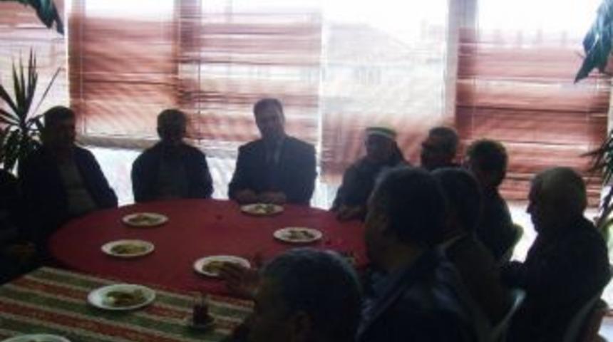 Ak-yenik&ouml;y Belediyesi, Eski Başkan Ve Meclis &Uuml;yelerini Unutmadı