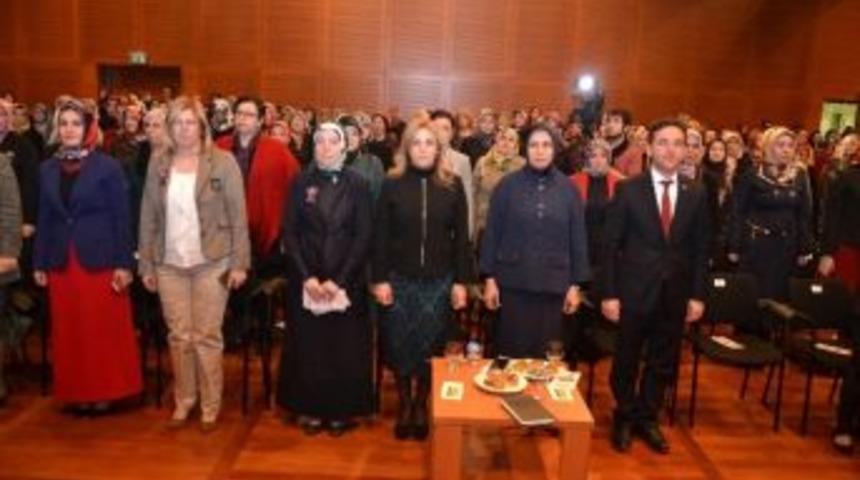 Ak Parti&rsquo;den &ldquo;kadın-kent-siyaset&rdquo; Paneli