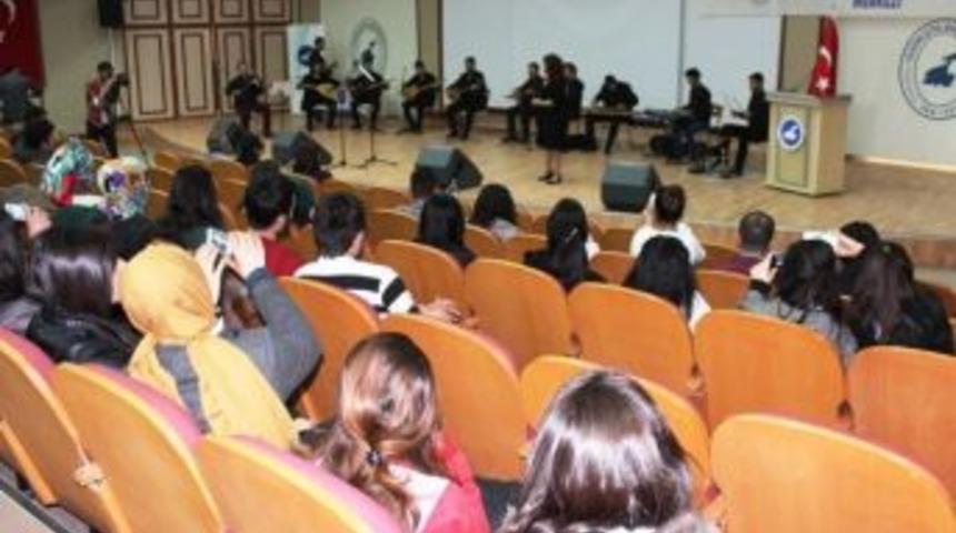 Yy&uuml;&rsquo;de Kadınlar G&uuml;n&uuml; Etkinliği