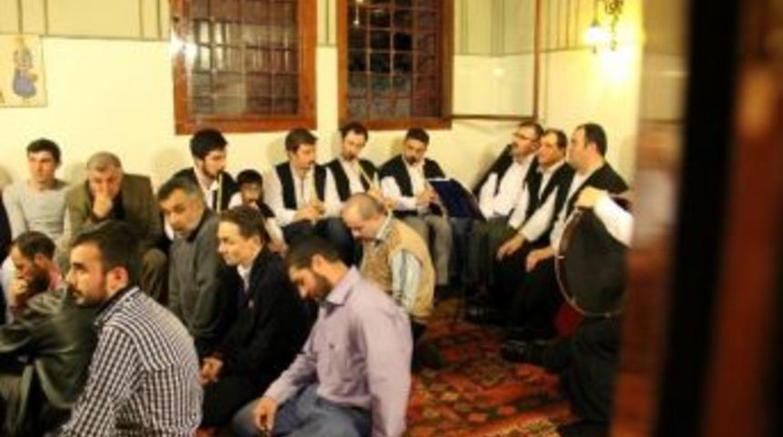 Tarihi Konak İlahilerle İnledi